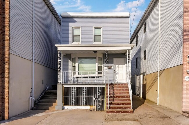 Building Photo - 104 McAdoo Ave