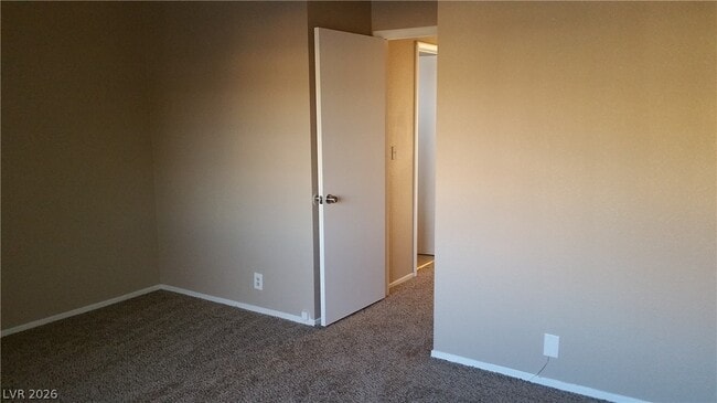 Building Photo - 1745 Mt Hood St