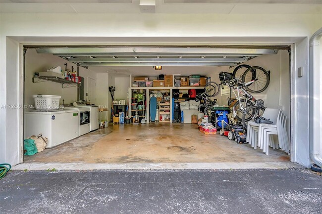 Building Photo - 12895 SW 75th Ave