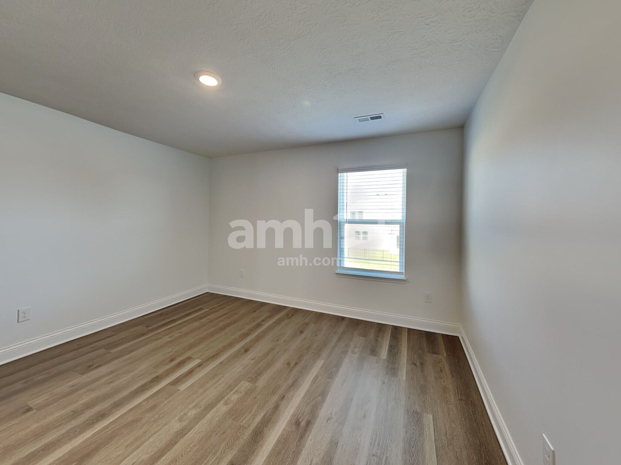 Building Photo - 206 Rustic Barn Ct