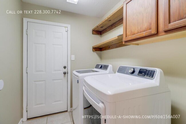 Building Photo - 14348 Atwood Cove