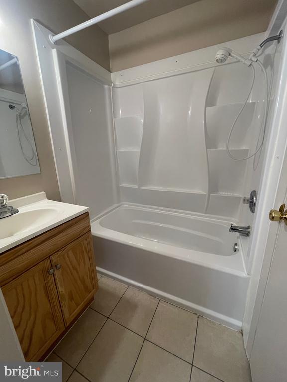 Building Photo - 3610 Marpat Dr