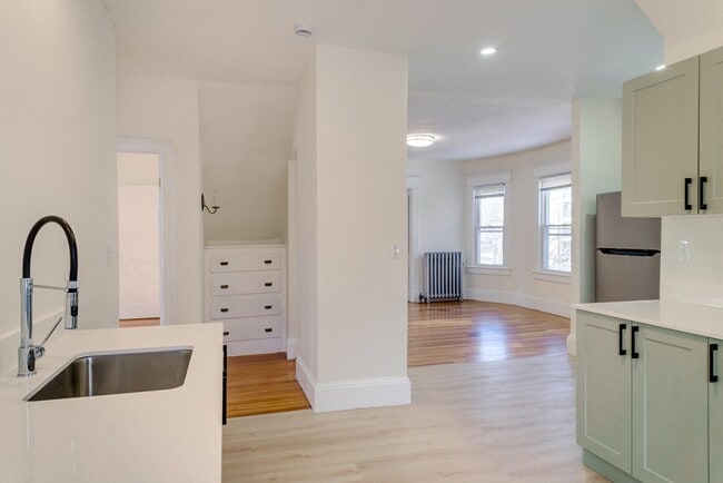 Building Photo - 31 Firglade Ave