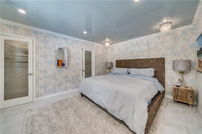 Building Photo - 417 NE 15th Ave