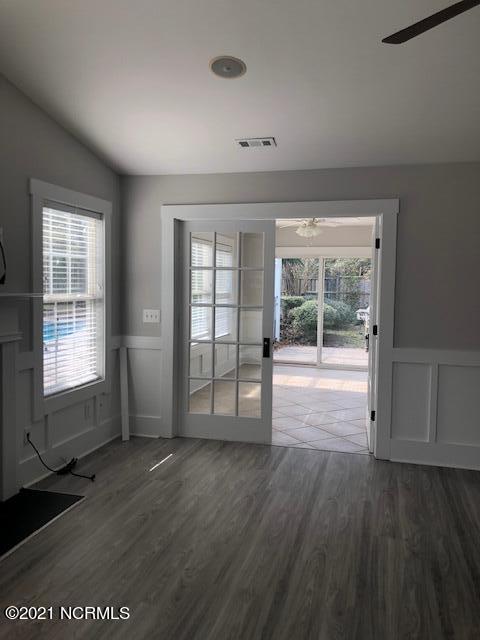 Building Photo - 825 Royal Bonnet Ct