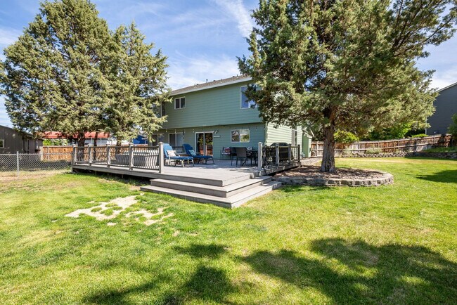 Building Photo - 63055 Yampa Way