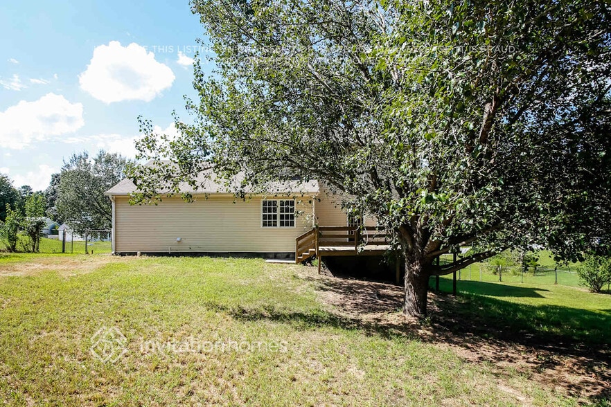 Building Photo - 2035 Amberly Glen Way