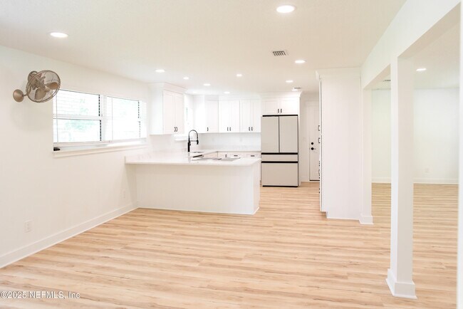 Building Photo - 3165 Creighton Forest Dr