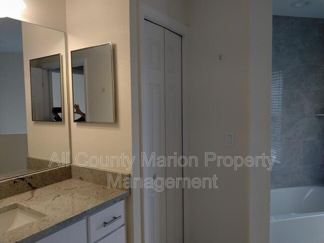 Building Photo - 4704 SW 143rd Loop