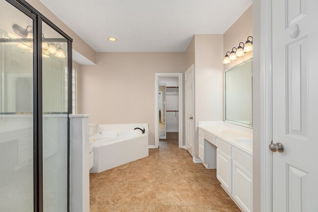 Building Photo - 3215 Canna Lily Ct