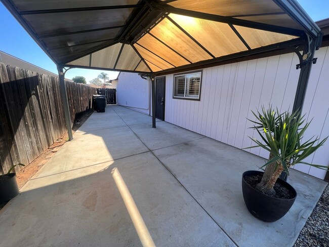 Building Photo - FULLY REMODELED 3+BR/2BA home in EL CAJON ...