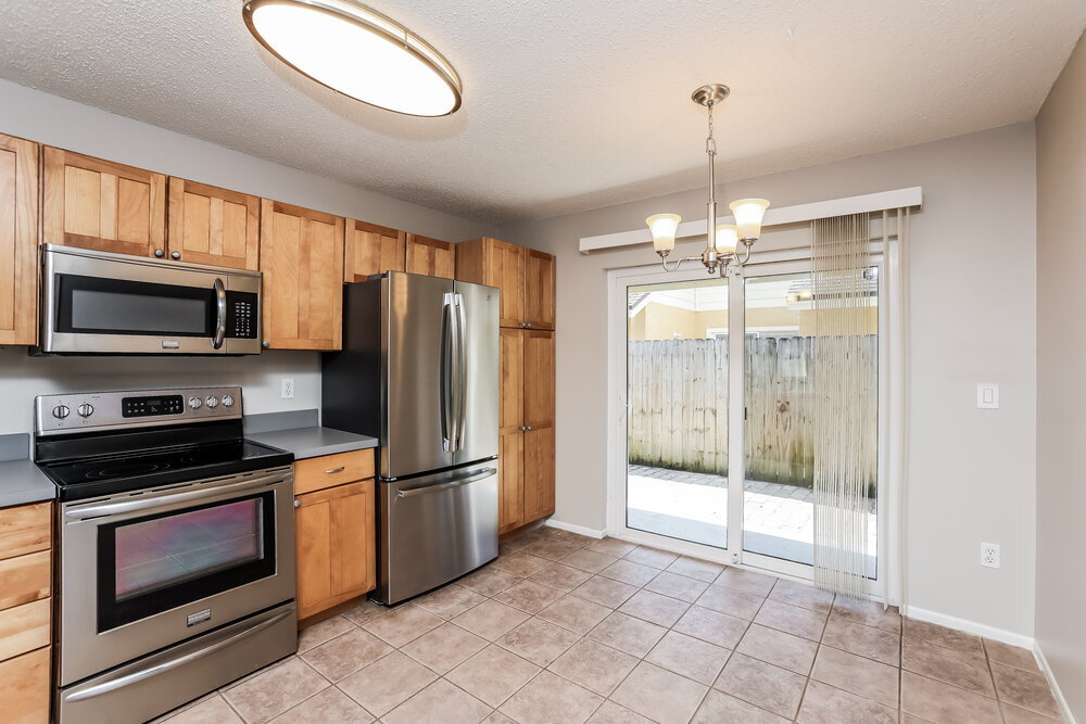 Building Photo - 3304 S St Lucie Dr