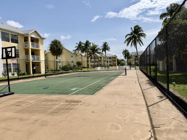 Building Photo - 6308 La Costa Dr