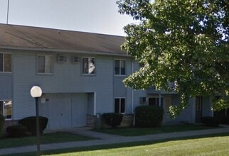 Building Photo - 201 Country Club