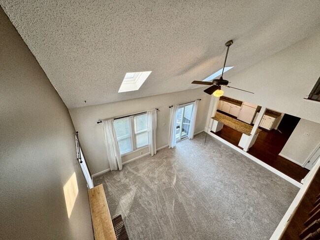 Building Photo - Golf Course Lot!! 4-Bedroom Home in Cypress Point!! Fenced Backyard & Dog Friendly!