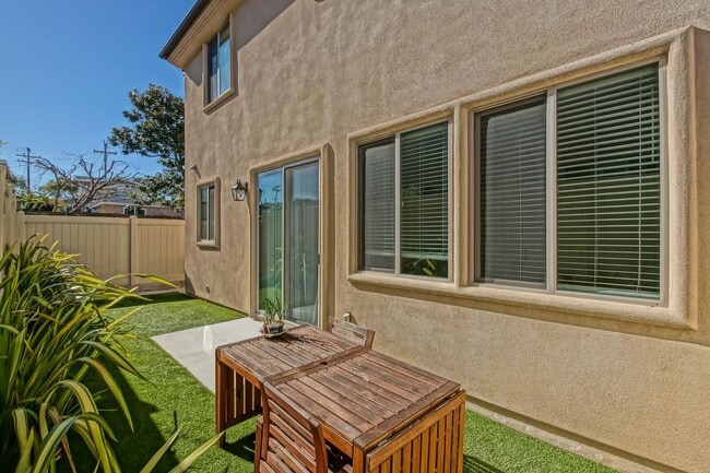 Building Photo - BUILT IN 2019: SPACIOUS & BRIGHT, DETACHED TOWNHOUSE W/ 2-CAR GARAGE & FENCED YARD IN GREAT RESID...