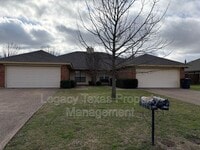 Building Photo - 1208 Lindsey Ln