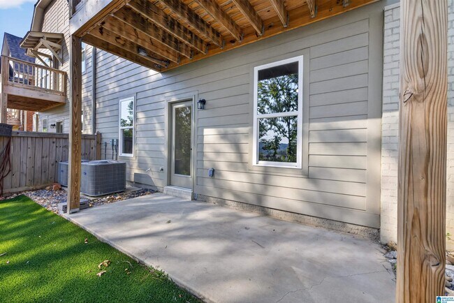 Building Photo - 4764 Silas Ave