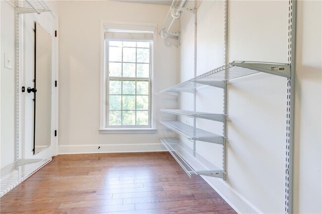 Building Photo - 3304 Ferncliff Ct