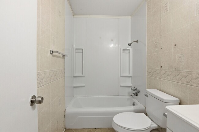 Building Photo - 1520 SE 48th Pl