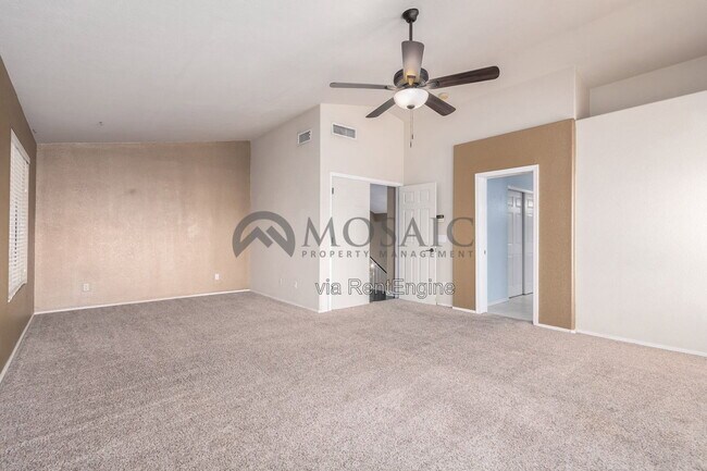 Building Photo - 1935 W Mockingbird Dr