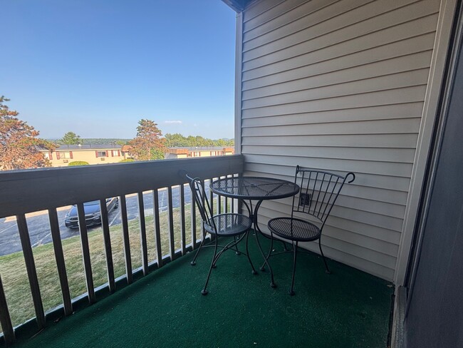 Building Photo - 178 Treetop Cir