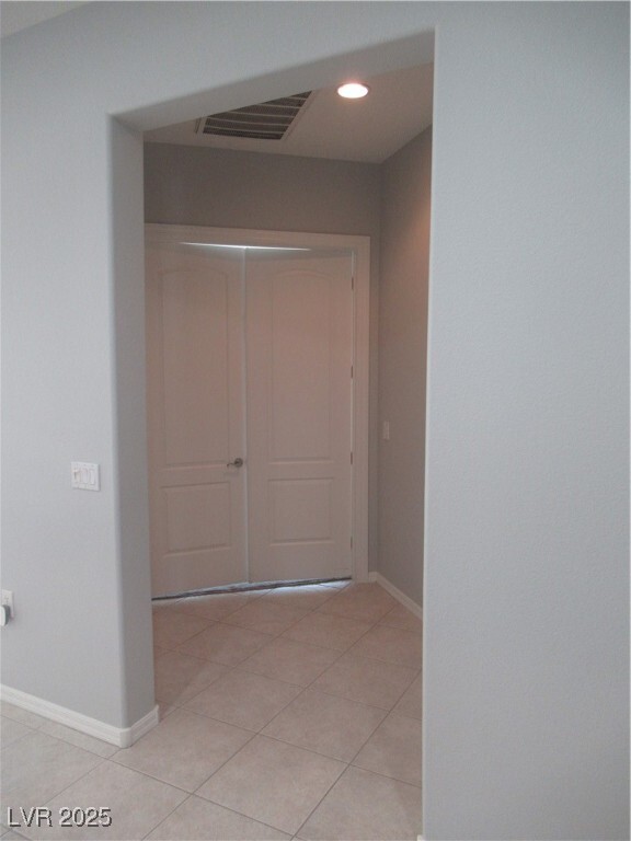 Building Photo - 2091 Clearwater Lake Dr