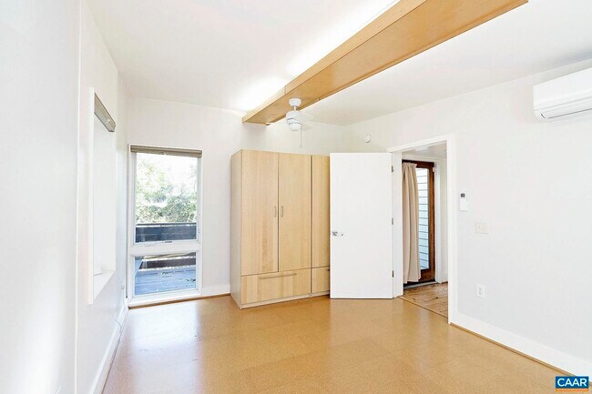 Building Photo - 223 4th St NW