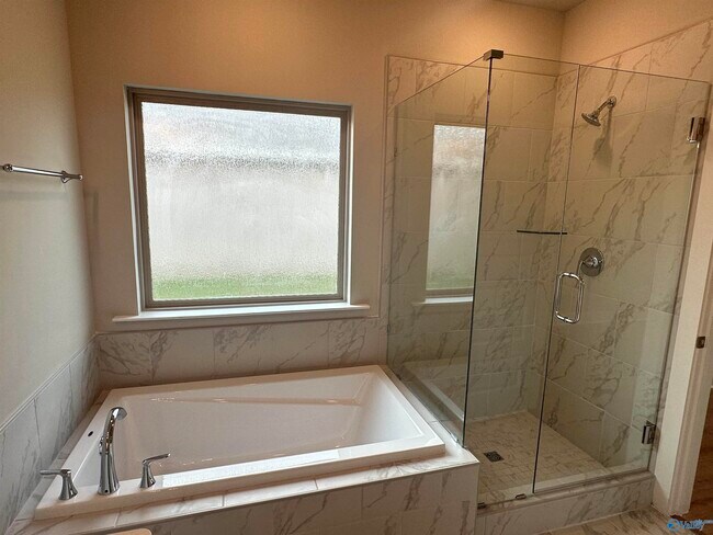 Building Photo - 6028 Margie Collins Dr SE