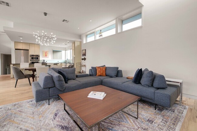 Building Photo - 5613 Clarion Cove