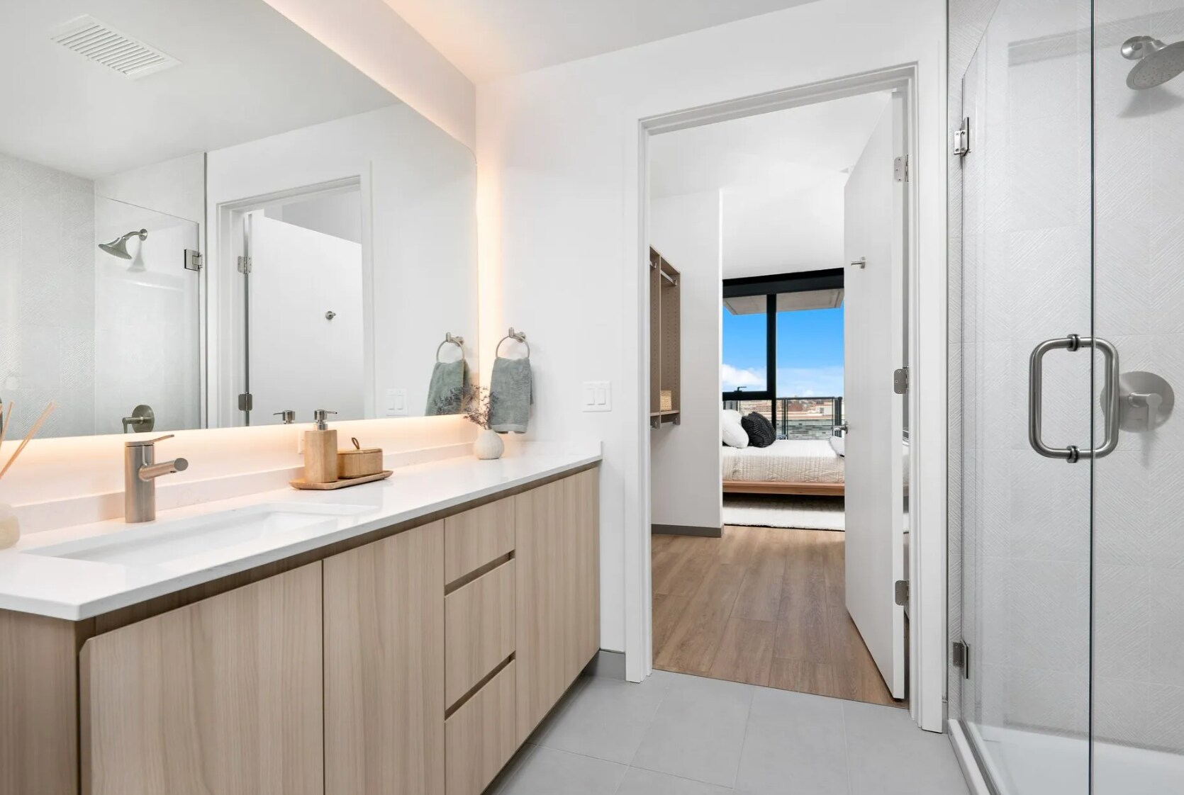 Building Photo - 710 S Seeley St