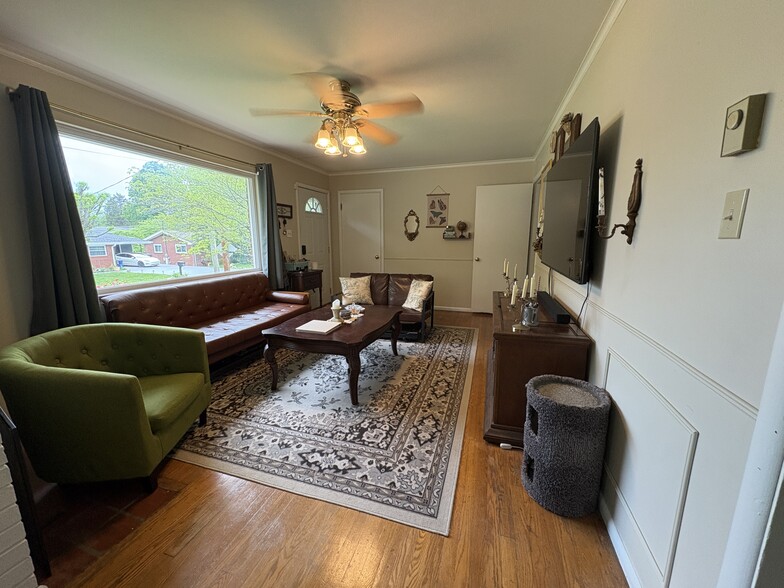Living Room - 3716 Timber Cir