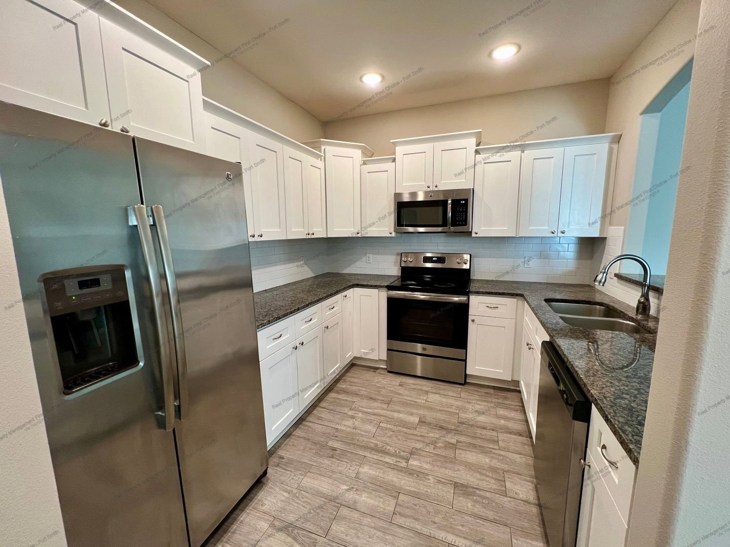 Building Photo - 9809 Mylea Cir