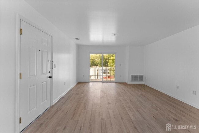 Building Photo - 1025 Dogwood Ct