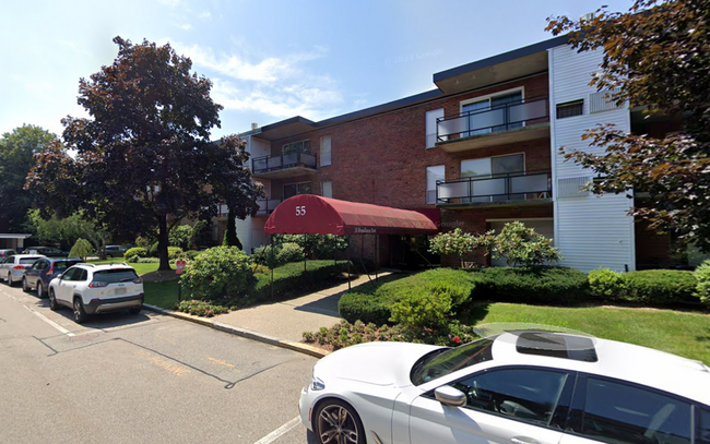 Building Photo - 2-Bed Chestnut Hill with Parking