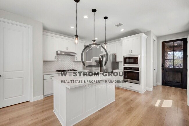 Building Photo - 430 Cherry Laurel Dr