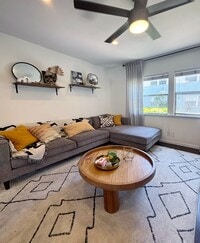 Building Photo - 3625 Kalsman Dr
