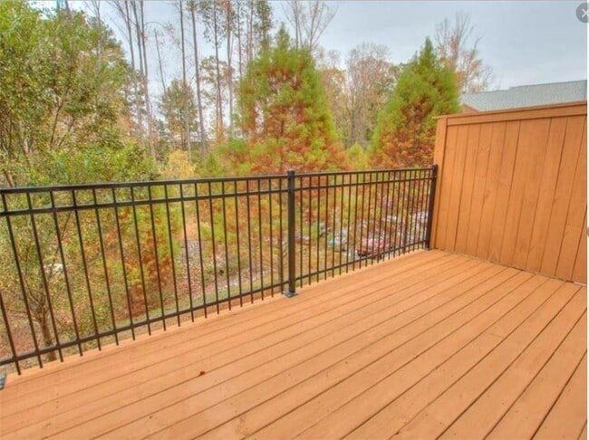 Building Photo - 2415 Tenor Ln