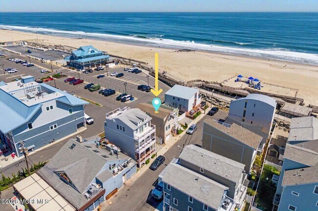 Building Photo - 7 E Church St