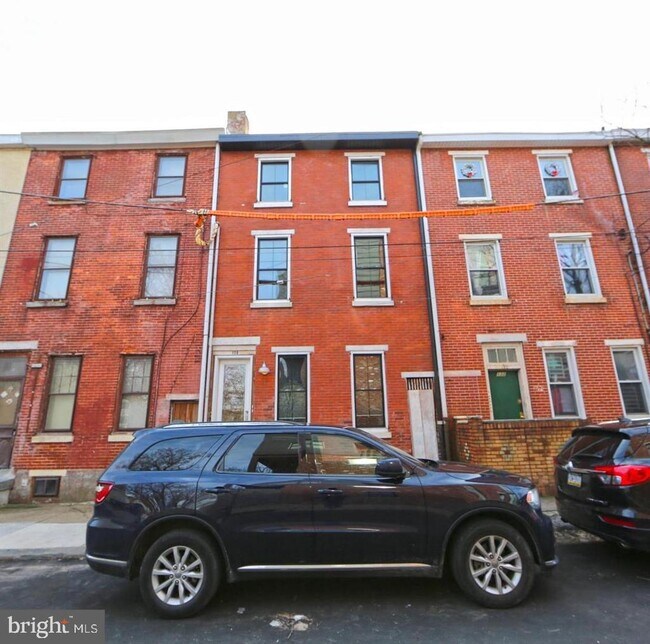 Building Photo - 130 W Laurel St