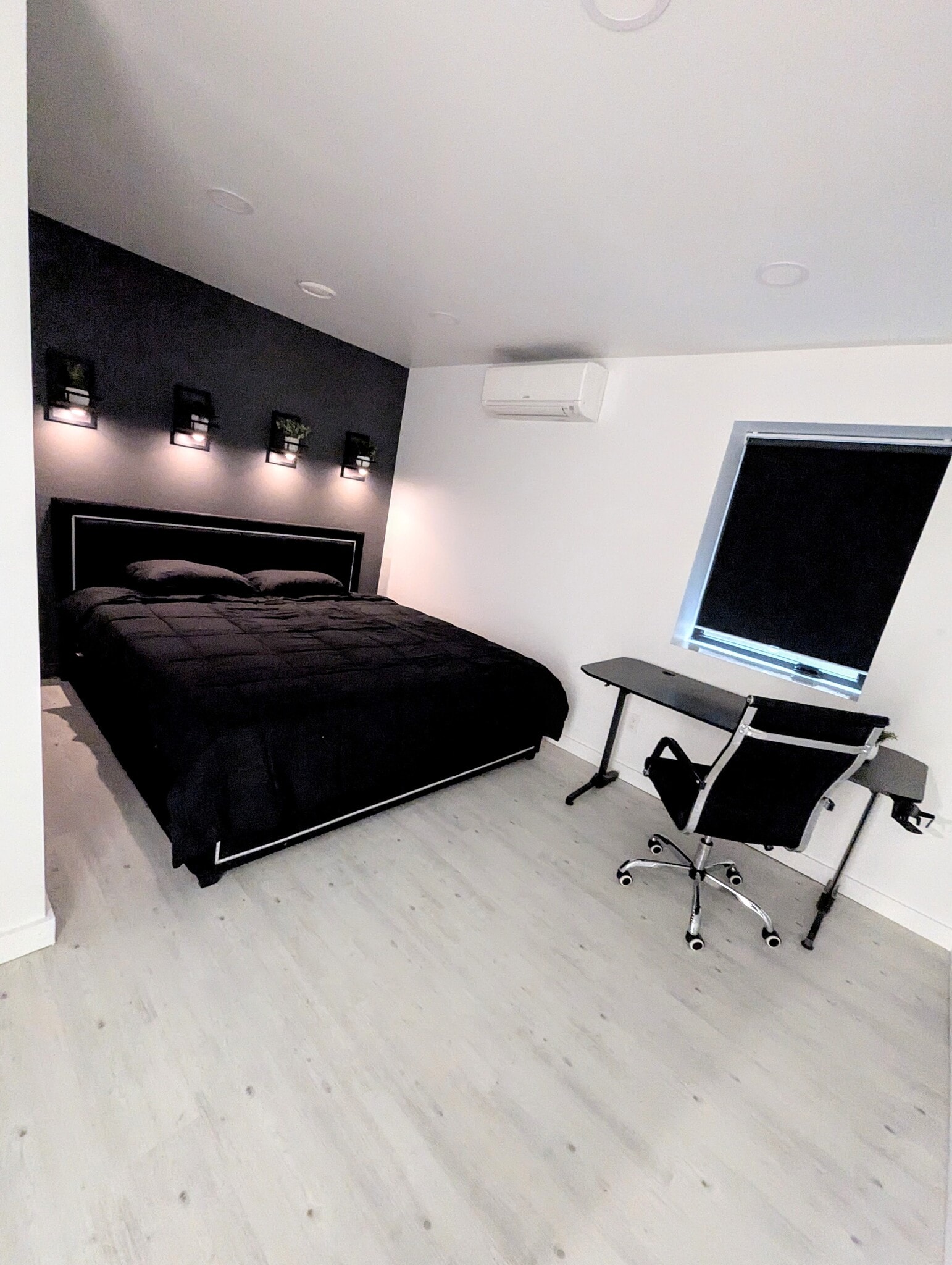 Building Photo - 1318 75th St SE