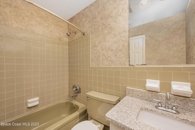 Building Photo - 608 Sacre Coeur Dr