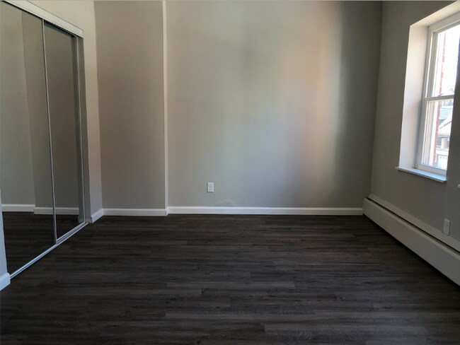 Building Photo - 2232 St James Ave