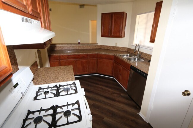 Building Photo - 18726 Andalusian Dr