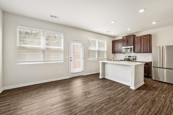 Building Photo - 292 Whitetail Cir