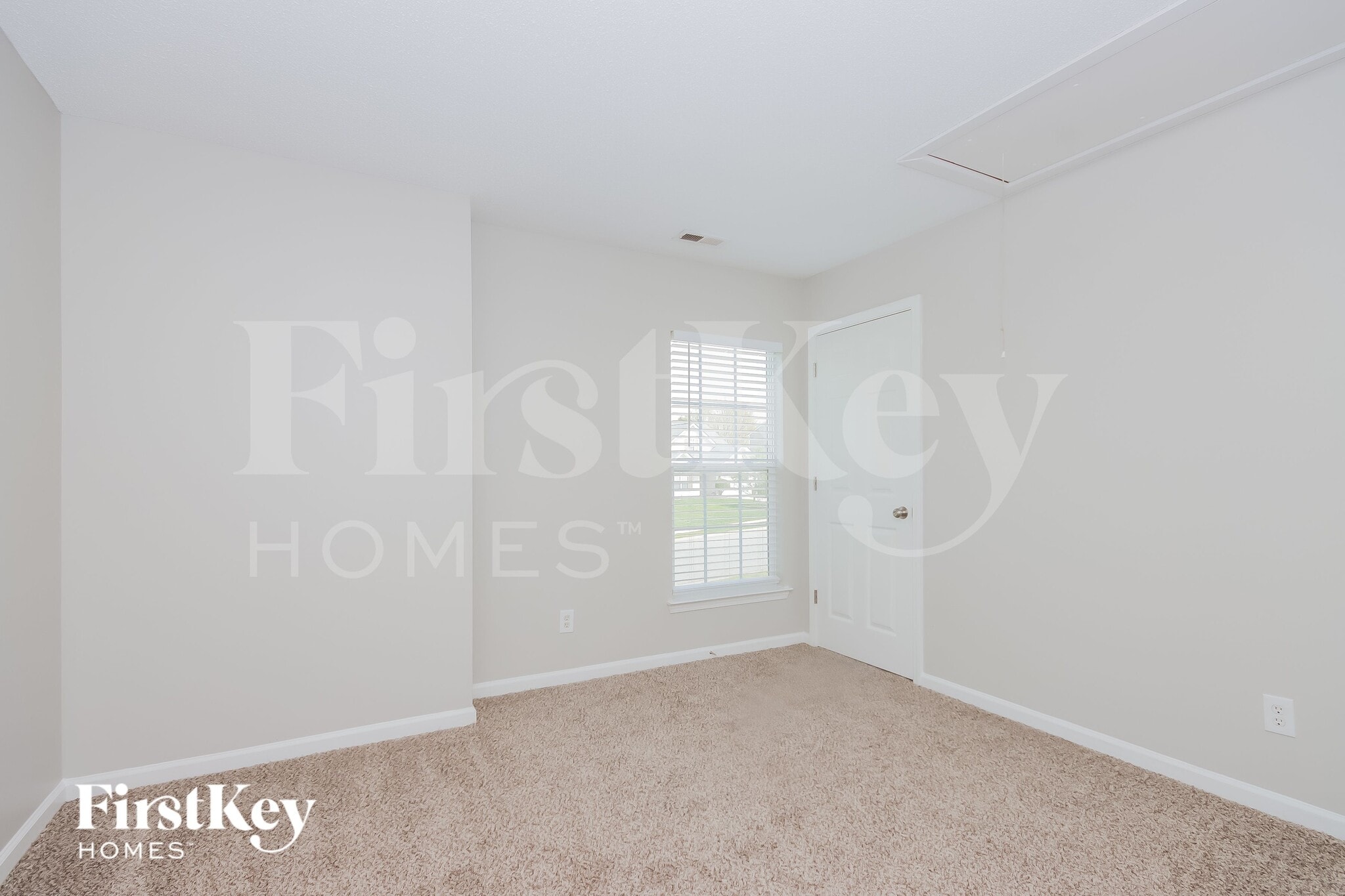 Building Photo - 145 Golden Valley Dr