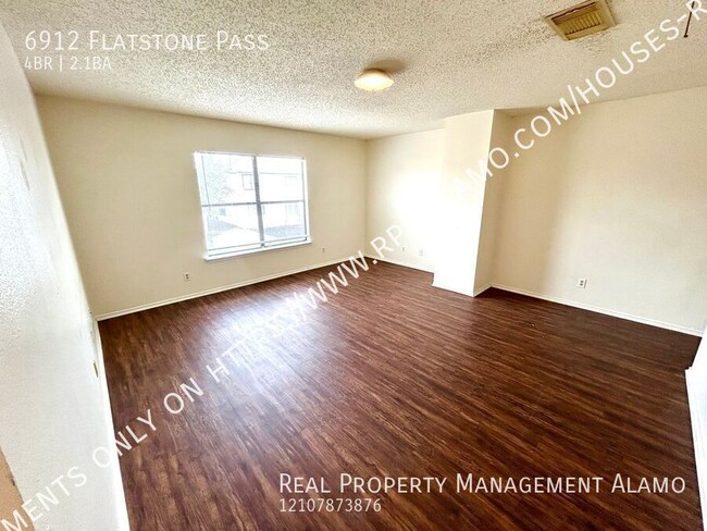 Building Photo - AVAILABLE! 4 Bedroom 2.5 Bath Two Story Ho...