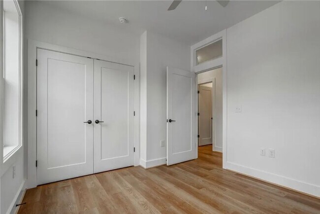 Building Photo - 909 Bainbridge St