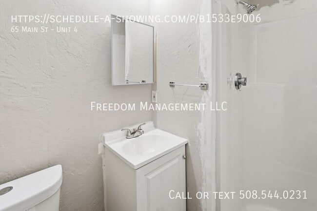 Building Photo - 65 Main St