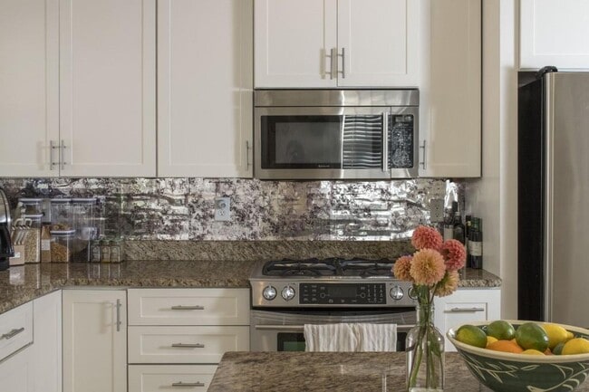 Building Photo - 801 Durant Pl NE